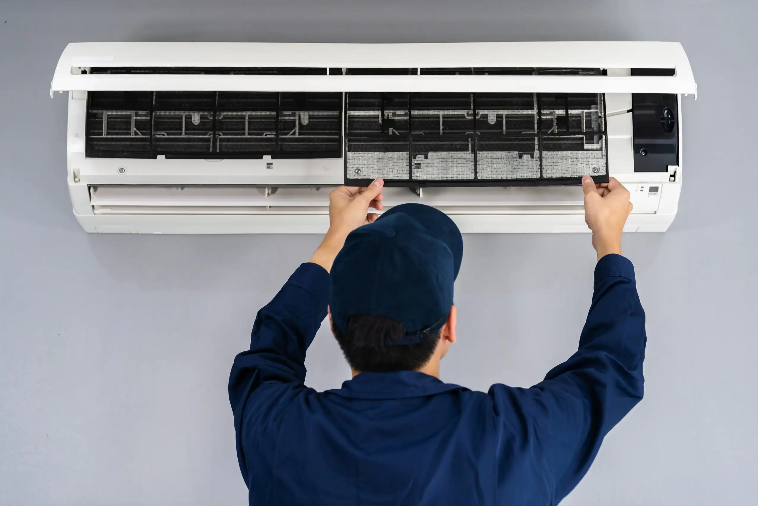 Oxford&rsquo;s Reliable Air Conditioning Fitters for Every Season